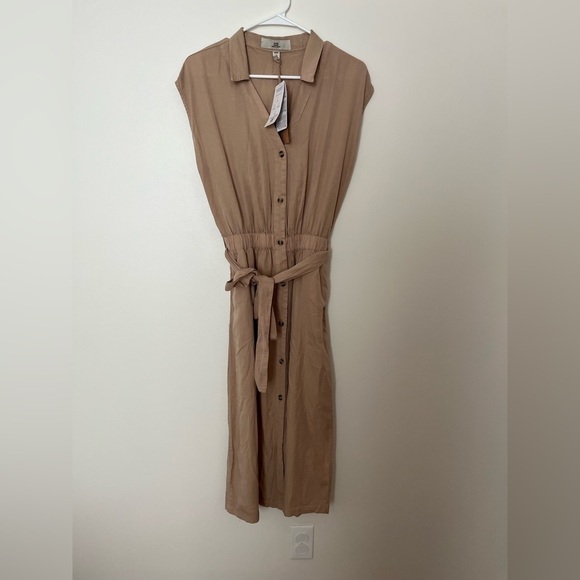 Thread and supply tencel button down midi dress belted - Picture 12 of 12